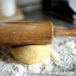 Защо водката се добавя към тестото от ананас: съюзник на хрупкавата текстура zashto-vodkata-se-dobavya-kam-testoto-ot-ananas-sayuznik-na.jpg